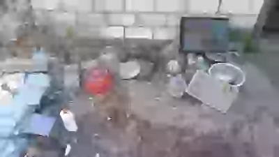  срачь беспорядок что внутри хата дом дім двір двор комнаты кімнати кухня спальня витальня гостинная где я живу книги ковры срачЪ беспорядок